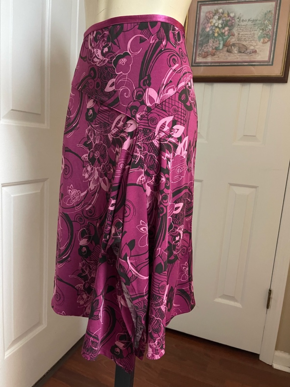 Merona Floral A-Line Skirt in Magenta and Black EUC - Picture 3 of 8